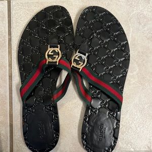 Gucci logo sandals